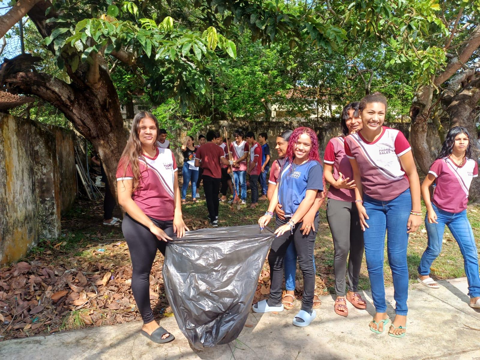 JOVENS PLANTANDO O FUTURO: COMO ESTOU CUIDANDO DA MINHA ESCOLA? JOVENS PLANTANDO O FUTURO: COMO ESTOU CUIDANDO DA MINHA ESCOLA?