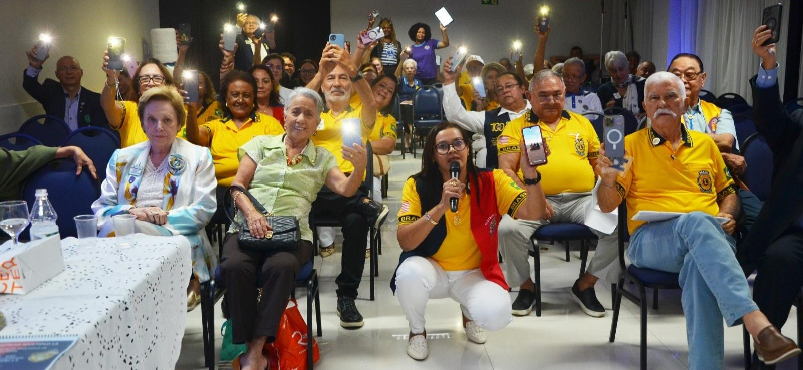 Leões participando do Dia mundial da limpeza Leões participando do Dia mundial da limpeza