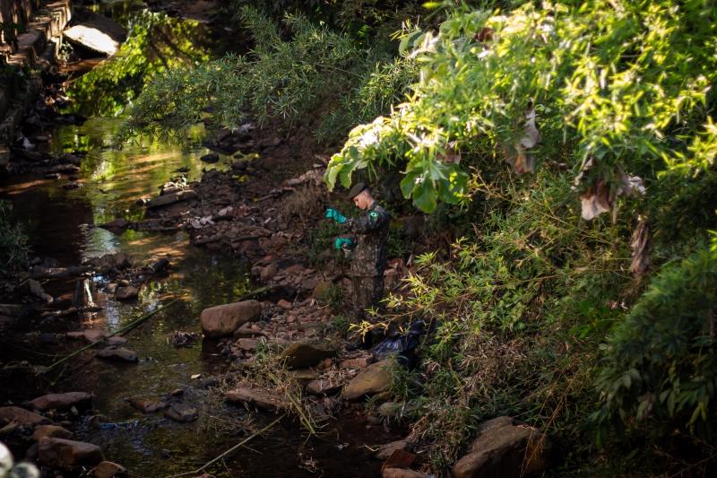 Mutirão de Limpeza do Rio Samambaia/Ecobarreira